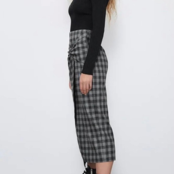 Zara PLAID SKIRT WITH KNOT - Picture 2 of 6